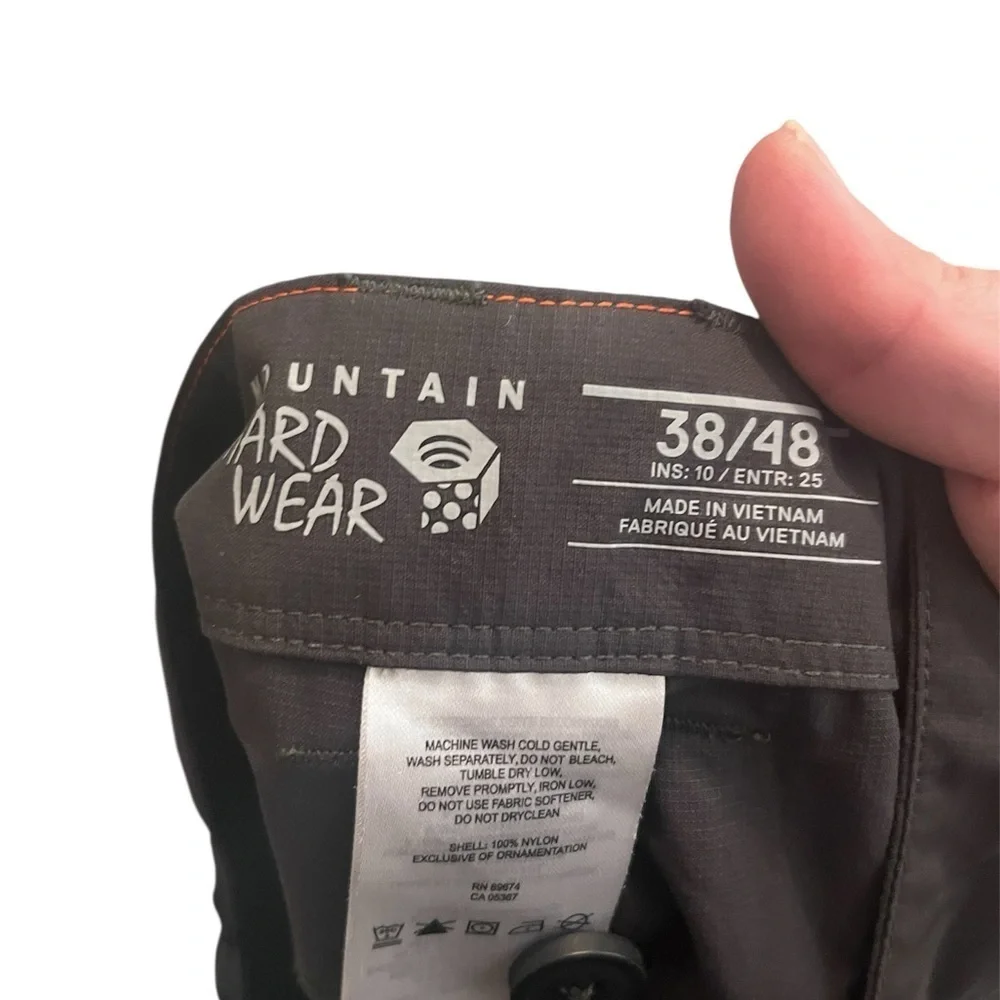Mountain Hardwear grey Flat Front 10”  Shorts